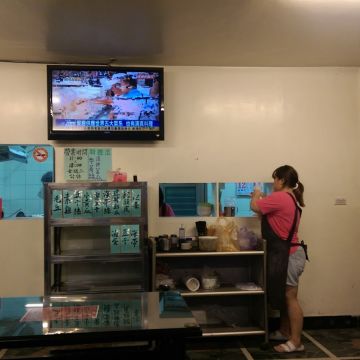 溫家飽川味牛肉麵