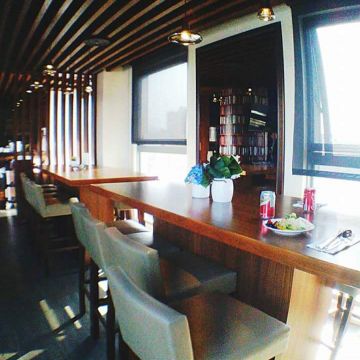 藝宿商旅 - 藝廊景觀酒食館 Sky Gallery