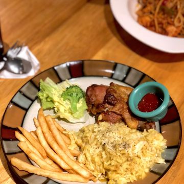 八又二分之一PIZZA