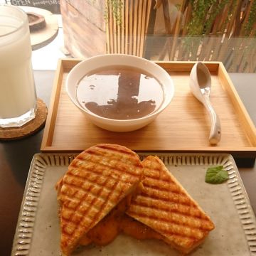 阿桂的家-窯烤麵包披薩