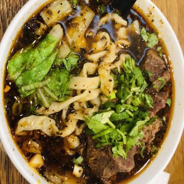 藍玲四川牛肉麵