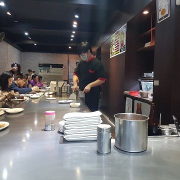 品鮮平價鐵板燒