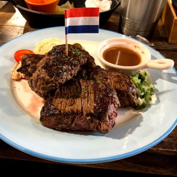 水牛城美式炭烤牛排-小巨蛋