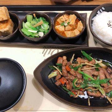 茶自點複合式餐飲 桃園高鐵站前店