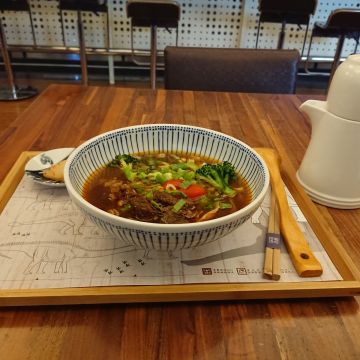 臺博雨林咖啡館-恐龍餐廳