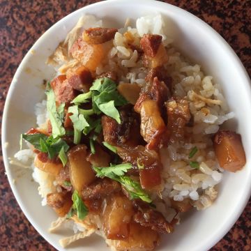 榕樹下輝伯香菇肉羹