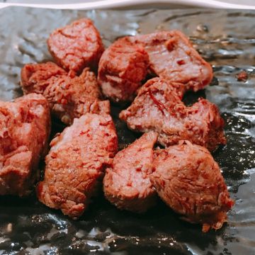 秘燒時尚岩燒牛排 MEAT SHOW