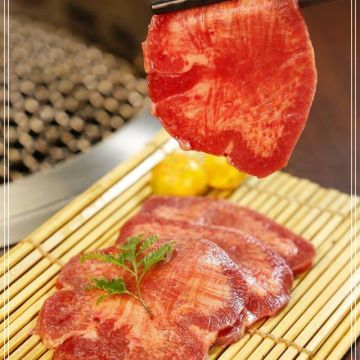 燒肉眾精緻炭火燒肉 雙和板南店 Sioumazang Yakiniku