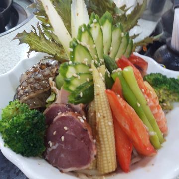 虹日料理和漢彩虹森林親子休閒餐廳