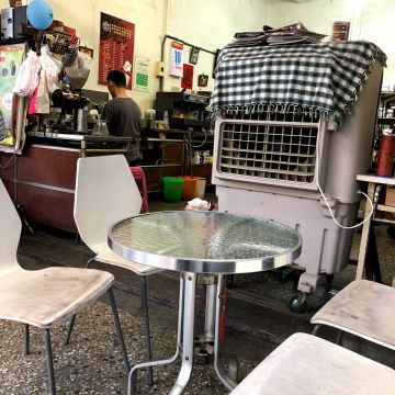 Bonbons Cafe 甜點咖啡舖