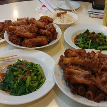 阿水獅豬腳大王