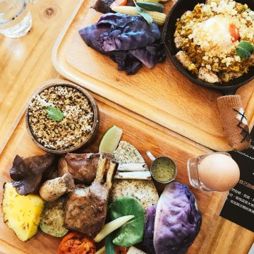 腰果花砧板原食料理