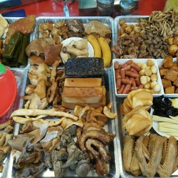 呷喀煙燻滷味（士林店）