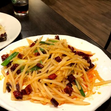 老罈香川味兒川菜館