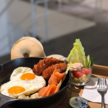 Diamond Heart Salon & Cafe