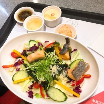 美威鮭魚 京站店 Supreme Salmon