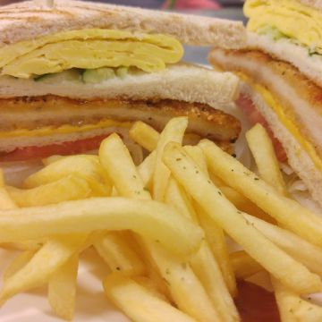 早鳥吃早餐 Early Birds