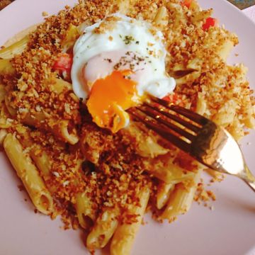 Dig in comfort food&coffee 癮 . 舒 .食 Dig in comfort food&coffee