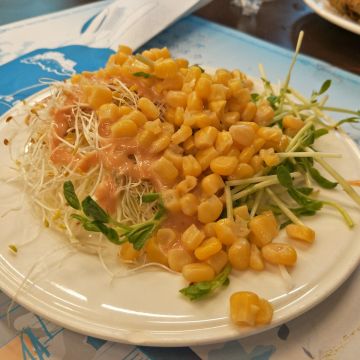 海城牛排火鍋海鮮百匯吃到飽