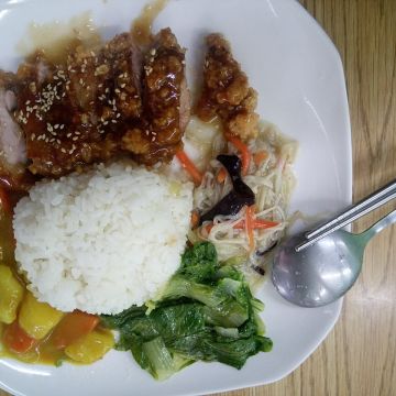 老媽的廚房（新興店）