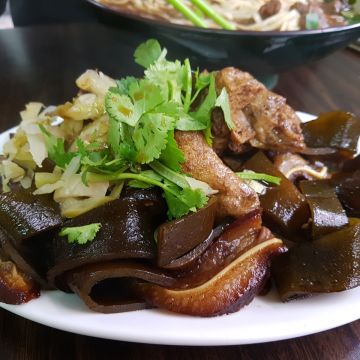 青島藥燉牛肉麵