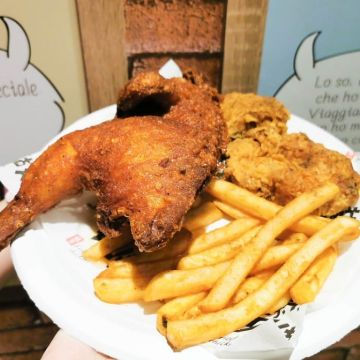 炸雞的行家-半雞八兩 中壢中原店