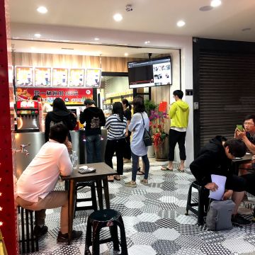 謝謝美式炸雞 漢口店