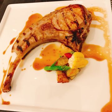 花季渡假飯店食堂