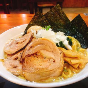 極道ラーメン 極道雞白湯拉麵專門店