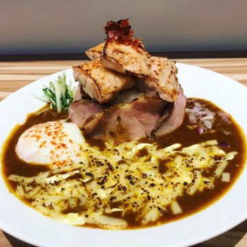 盈 豚骨カレー咖哩飯專門