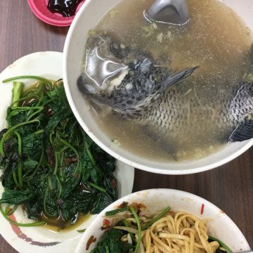 蕭家魚湯擔仔麵