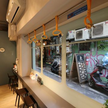 鬆餅巴士 Waffle bus