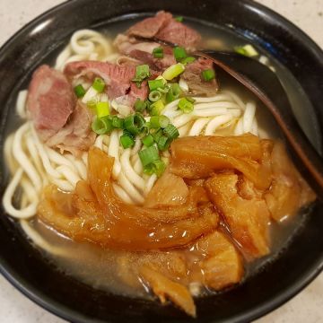 家廚川味張媽媽牛肉麵