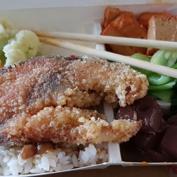 金仙便當自助餐