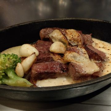 夏慕尼新香榭鐵板燒（前金店）