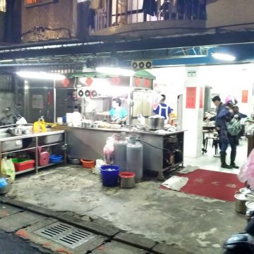 青島餃子館牛肉麵（內湖店）