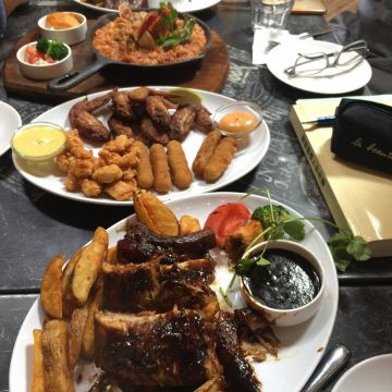 LALA KITCHEN 新美式餐廳 交大店