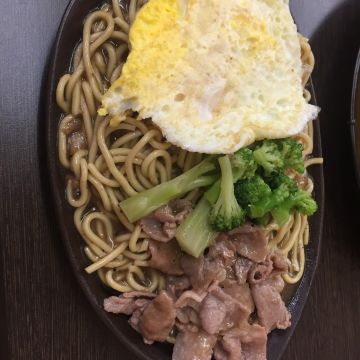 咖哩飯 鐵板麵