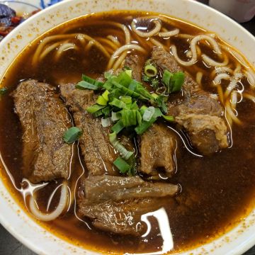 川味老張牛肉麵