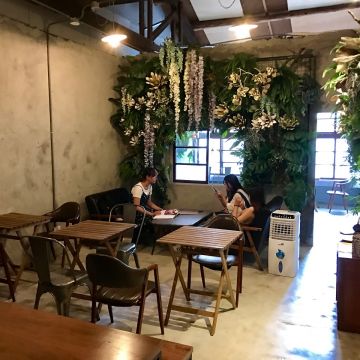 Saladaeng Café ศาลาแดง