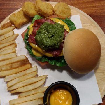 漢堡控館 Burger Control Bistro