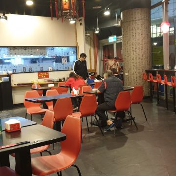 洪師父牛肉麵 內湖旗艦店