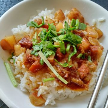 橋仔頭黃家肉燥飯