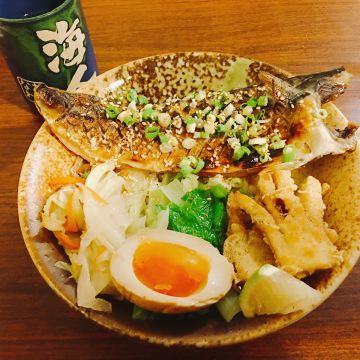 爽丼。無裝潢料理