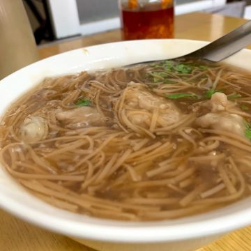 鹽埕沙仔地麵線羮