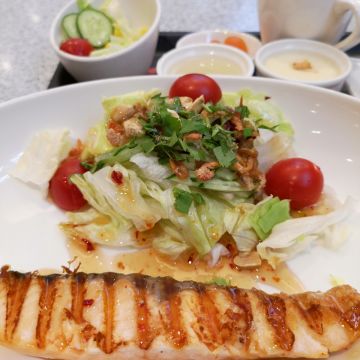 美威鮭魚 誠品信義店 Supreme Salmon