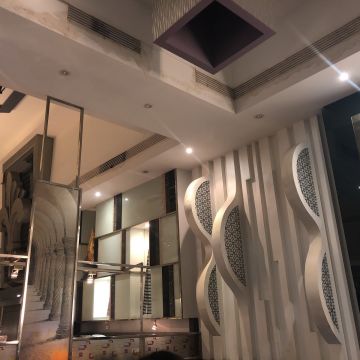 貴族世家 高雄五甲店