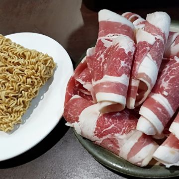 阿旺麻辣鴨血煲