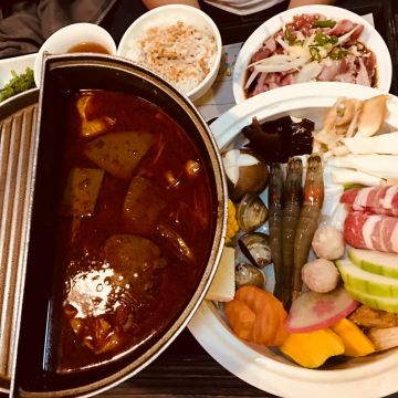 新台灣原味餐廳-人文懷舊館(高雄館)