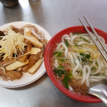 伍條通手工米苔目